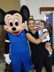 Ο μικρός Αντώνης γιορτάζει τα γενέθλια του στο νοσοκομείο της Βοστώνης (ΒΙΝΤΕΟ)