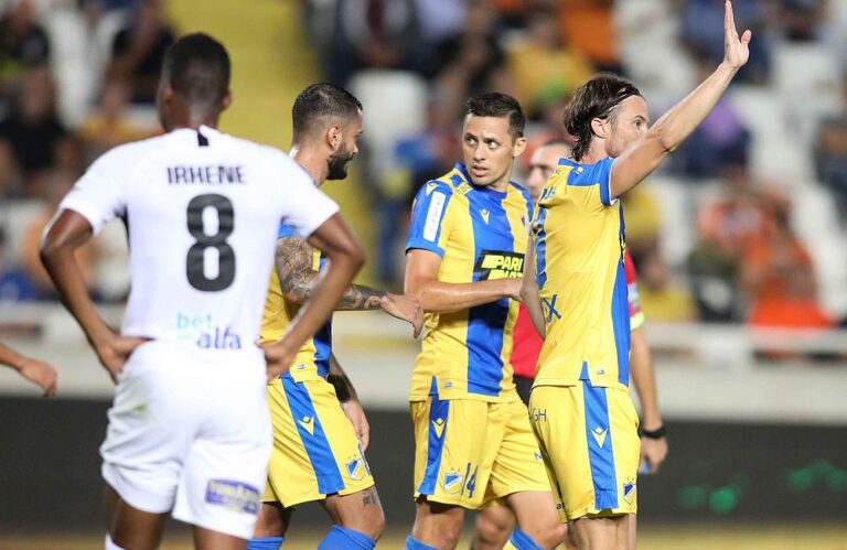 Η παρακάμερα του ΑΠΟΕΛ κόντρα στη Δόξα (ΒΙΝΤΕΟ)