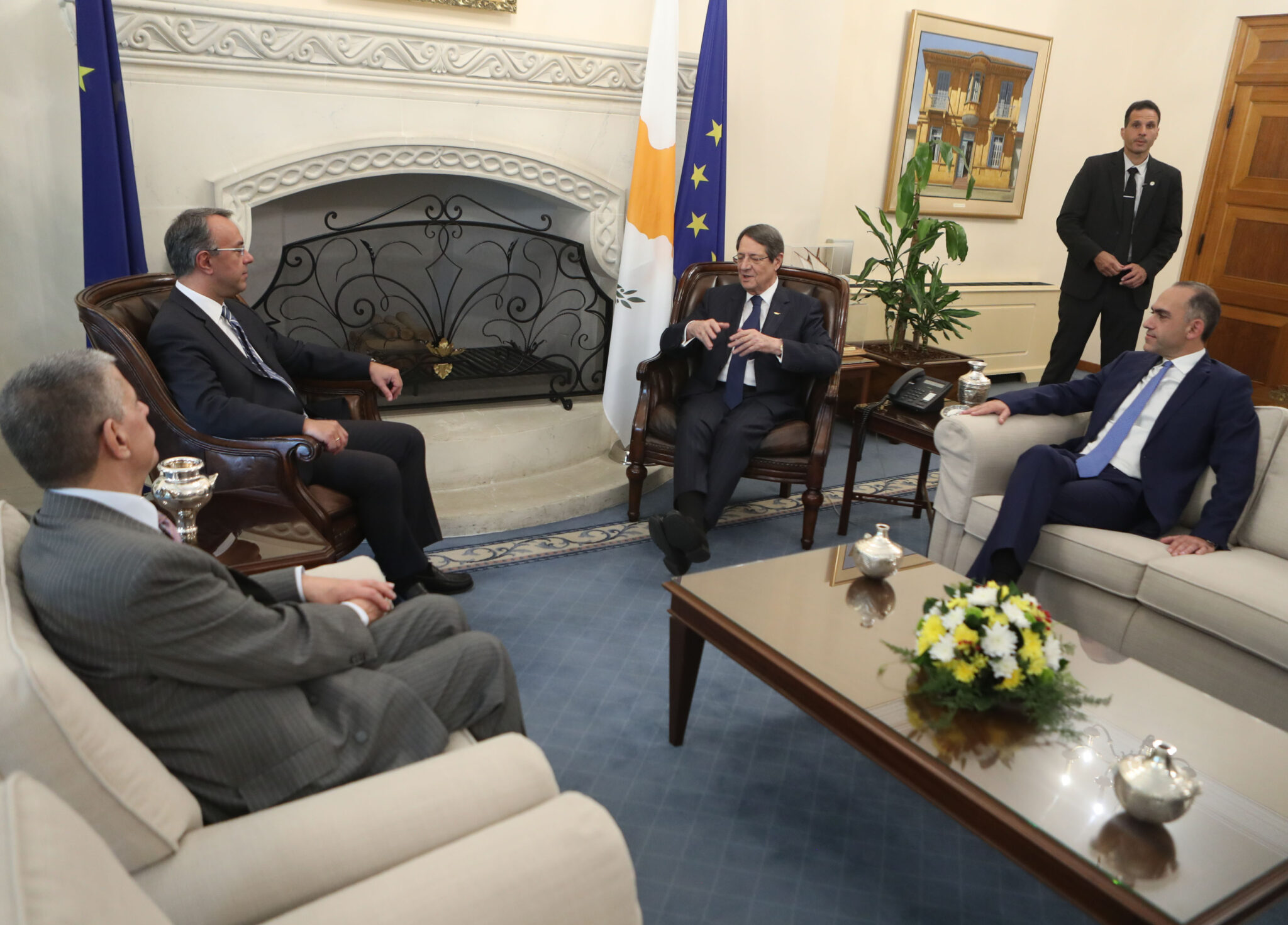 Έλληνας ΥΠΟΙΚ: Έφερε μήνυμα στήριξης των Αθηνών κατά των τουρκικών προκλήσεων