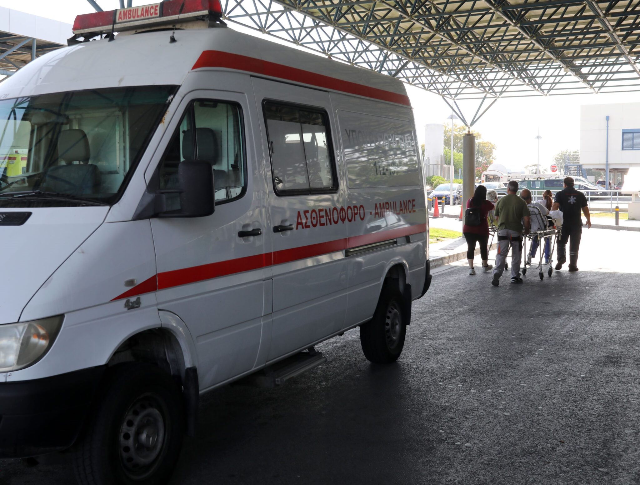 Με εγκαύματα και τραύμα στο κεφάλι ο 21χρονος που χτυπήθηκε από κεραυνό