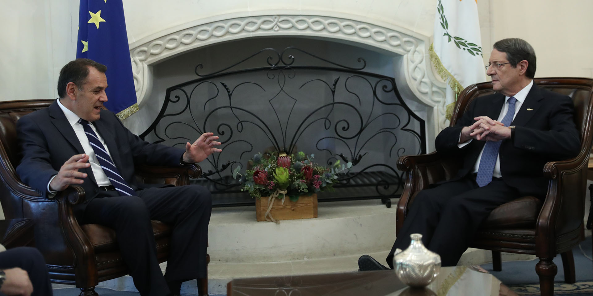 Μήνυμα «απόλυτης υποστήριξης» στην Κύπρο έστειλε ο Έλληνας ΥΠΑΜ