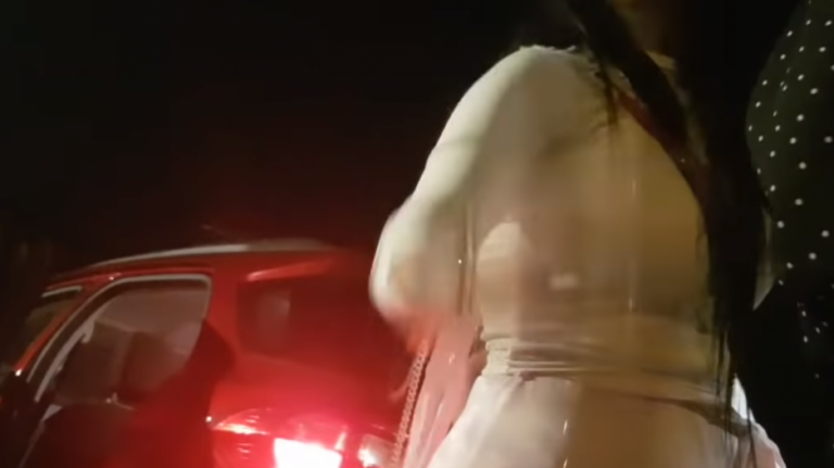 Νέο 10λεπτο βίντεο που καταγράφει τη ρατσιστική επίθεση σε Ρωσίδα (ΒΙΝΤΕΟ)