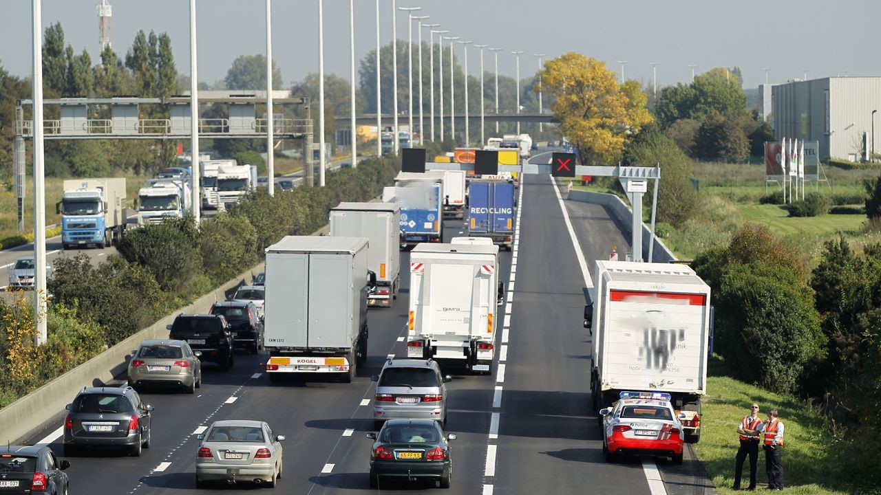 Νέο περιστατικό μεταφοράς μεταναστών σε φορτηγό ψυγείο στην Ευρώπη