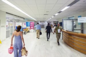 Σε δίωρη στάση εργασίας κατέρχονται οι εργαζόμενοι του ΟΑΥ