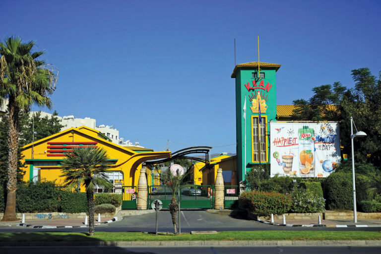 70 ΧΡΟΝΙΑ ΚΕΑΝ