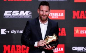 Παρέλαβε το «Χρυσό Παπούτσι» ο Μέσι (ΒΙΝΤΕΟ)