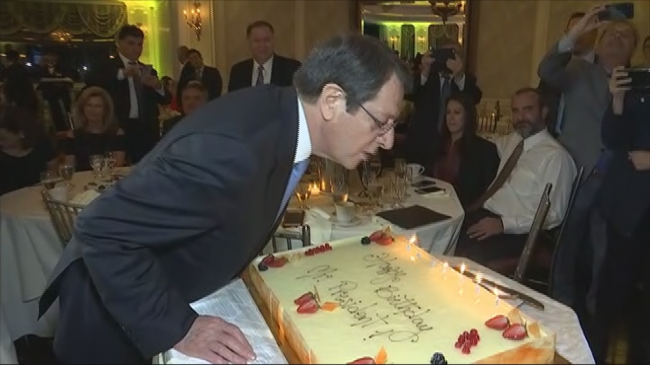 "Απειλεί" τους πολιτικούς του αντιπάλους ότι θα πάει μέχρι τα… 108! (ΒΙΝΤΕΟ)