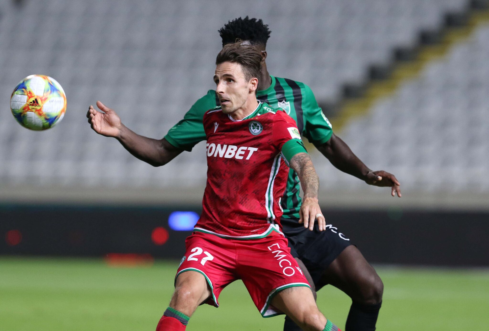 Έβαλε τα χέρια της και «έβγαλε» τα μάτια της η Ομόνοια (ΒΙΝΤΕΟ)