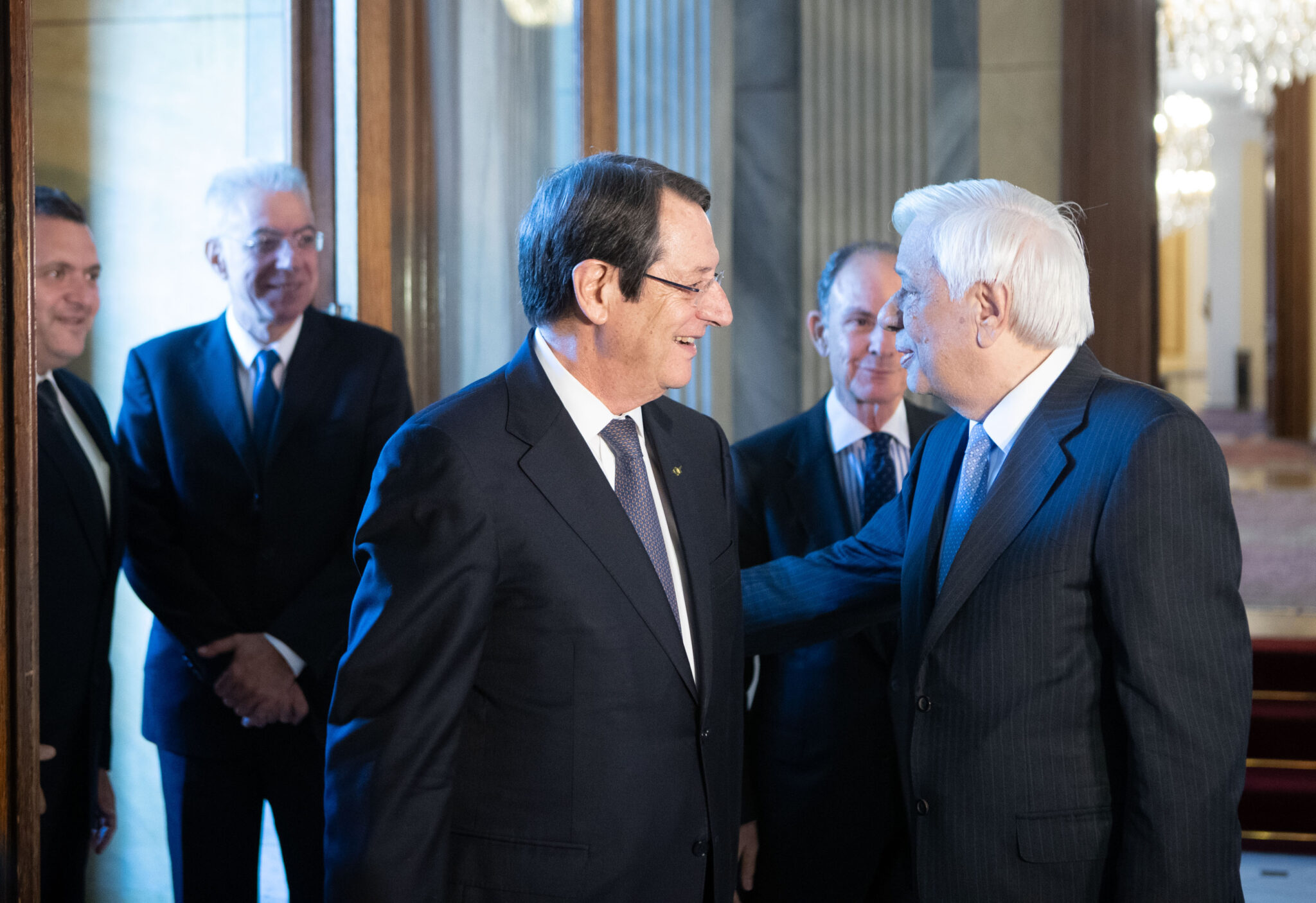 Συνεννοήθηκαν και περιμένουν την τριμερή (ΒΙΝΤΕΟ)