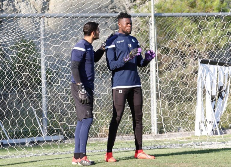 H FIFA θα πληρώνει τους μισθούς Ουζόχο και Παναγή