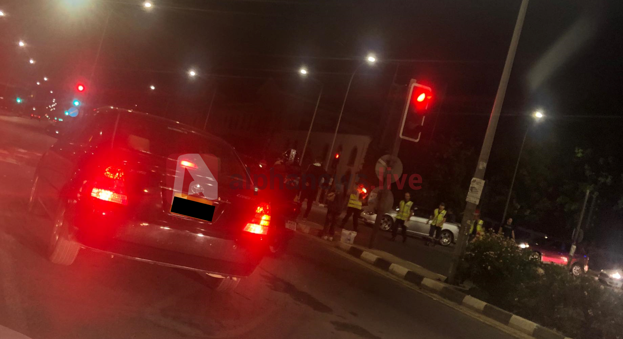 Συγκρούσθηκε με δύο οχήματα και εγκατέλειψε τη σκηνή (ΦΩΤΟ)