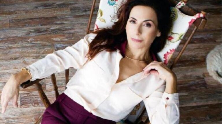 Η Πόπη Αβραάμ ξύρισε το κεφάλι της για τις ανάγκες του νέου της ρόλου (ΦΩΤΟ)