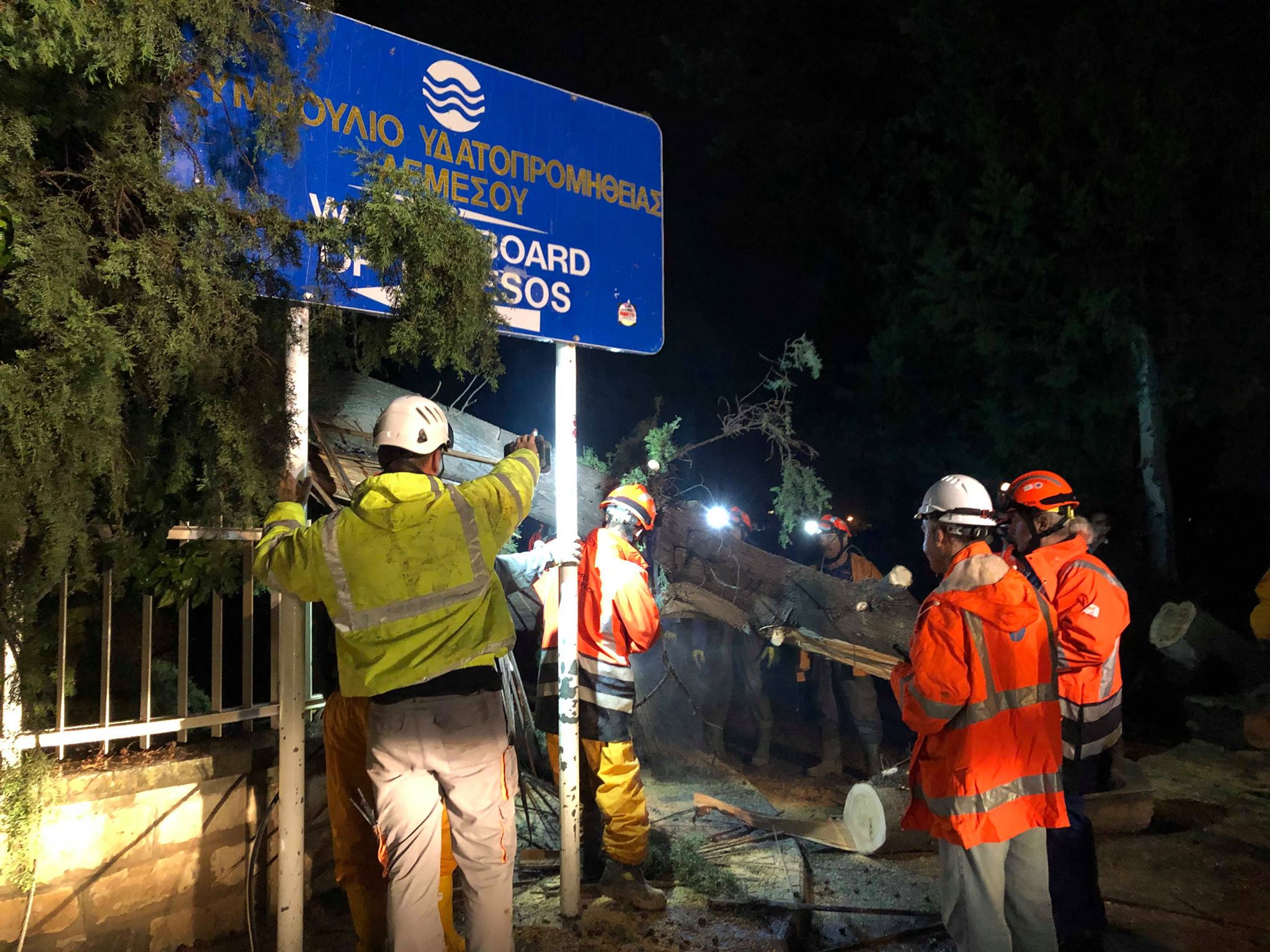 Τις πληγές της μετρά η Λεμεσός μετά το πέρασμα της καταιγίδας