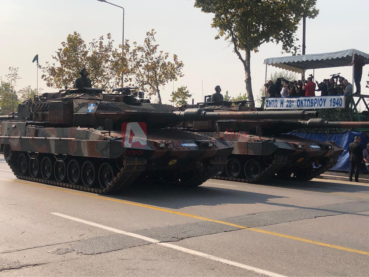 Μεγάλη στρατιωτική παρέλαση στη Θεσσαλονίκη για την 28η Οκτωβρίου (ΦΩΤΟ)