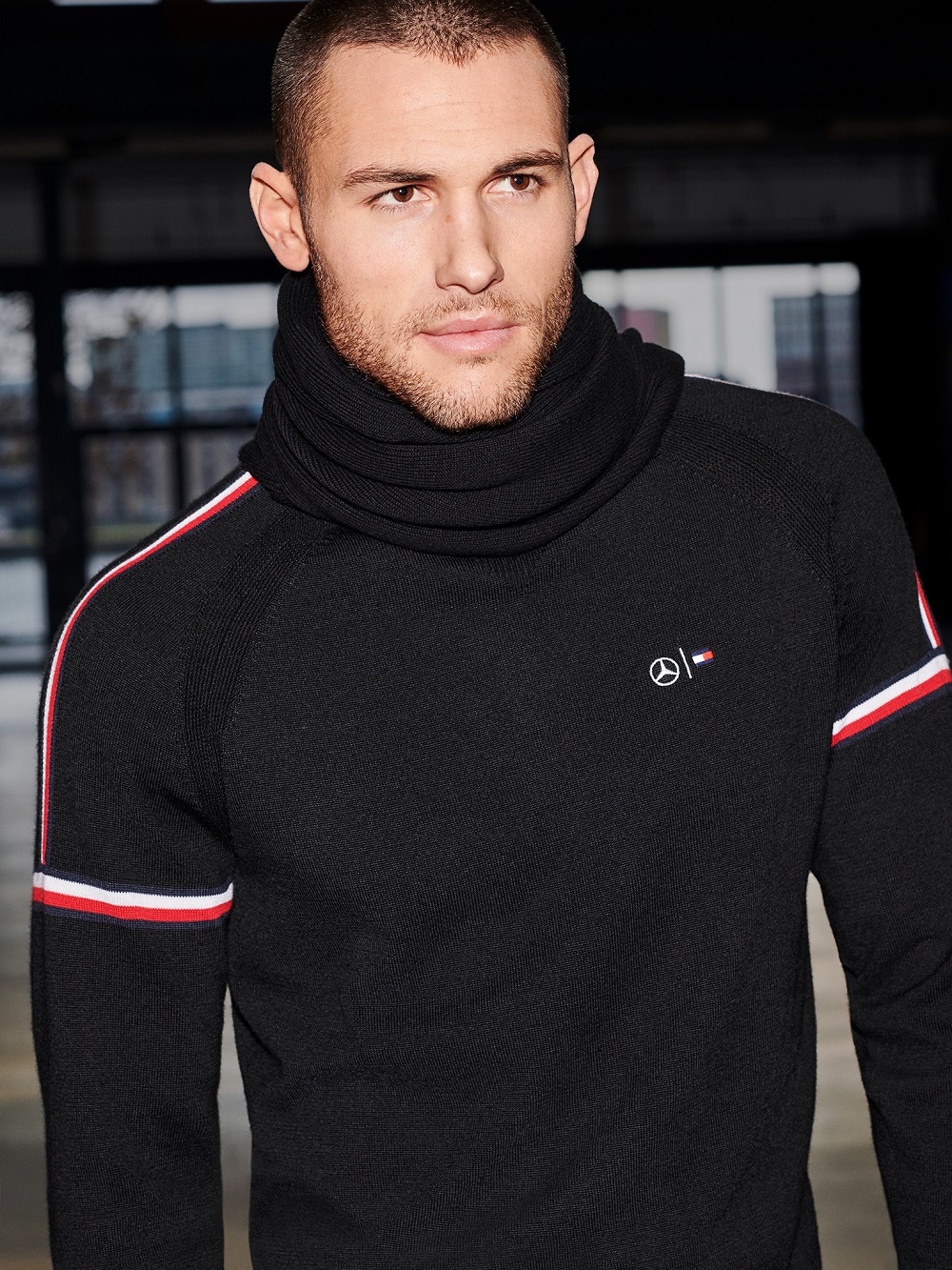 Ο TOMMY HILFIGER ΛΑΝΣΑΡΕΙ ΤΗ ΔΕΥΤΕΡΗ TOMMYXMERCEDES-BENZ CAPSULE ΣΥΛΛΟΓΗ