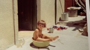 "To 1974 με χώρισαν από τη μάνα μου. Μου είπαν ήταν για το καλό μου"