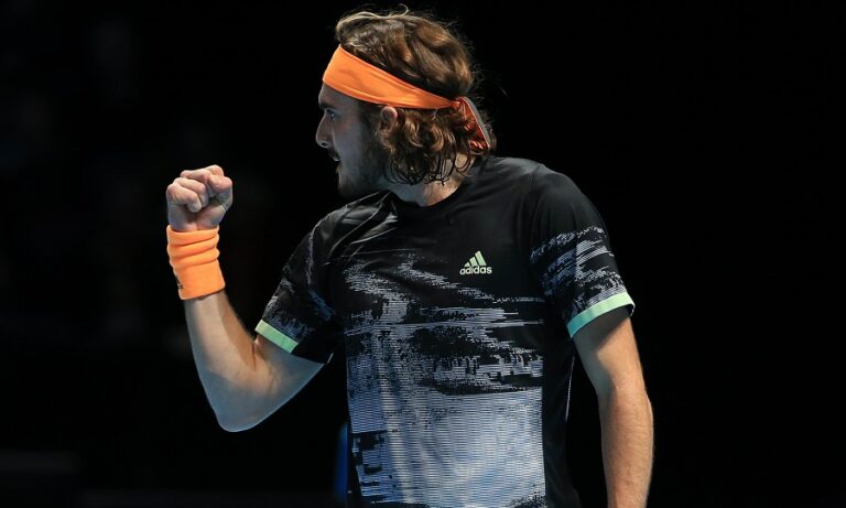 Τρομερός Τσιτσιπάς, στα ημιτελικά του ATP Finals