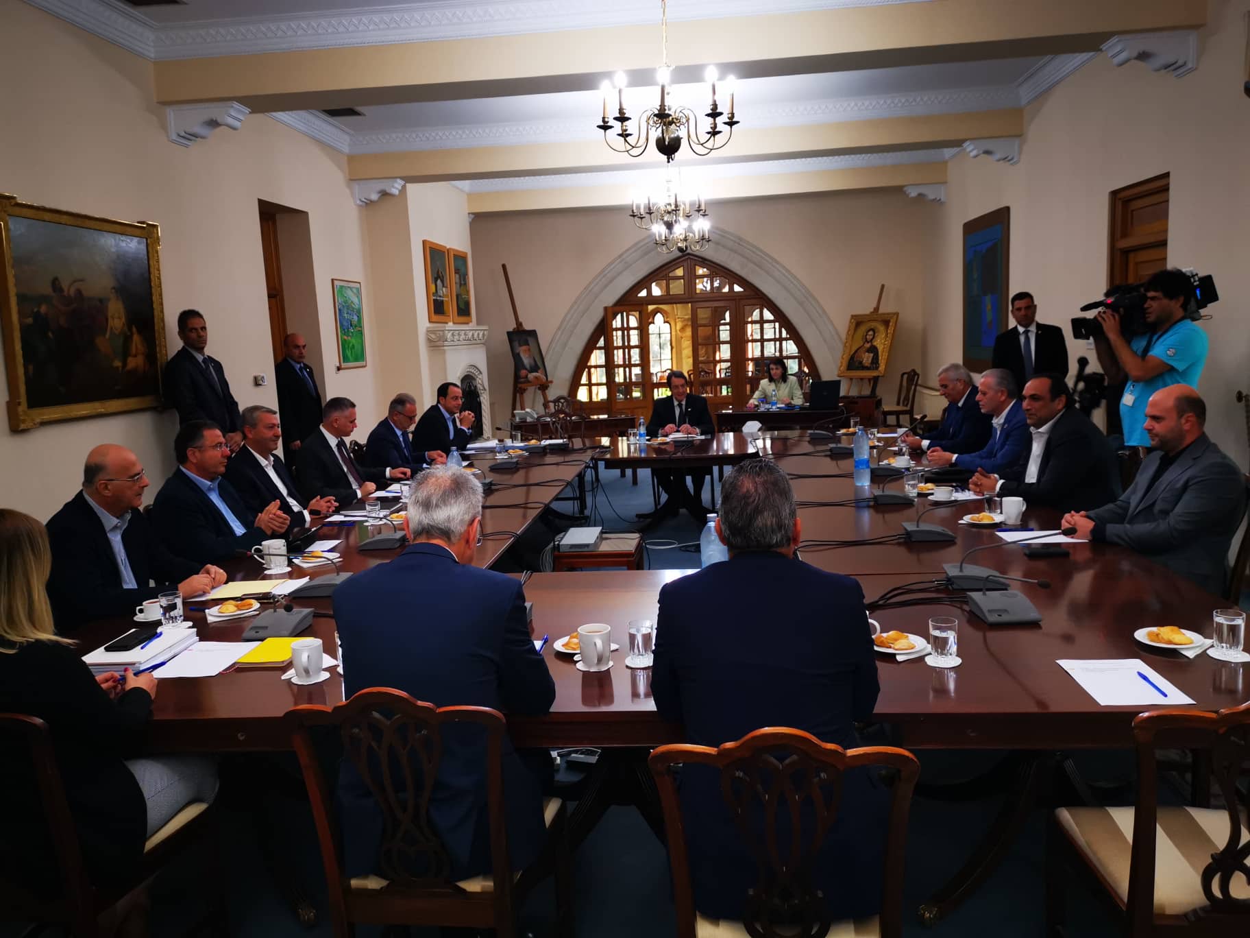 Εθνικό Συμβούλιο: Τηλεδιάσκεψη Λουτ με τους διαπραγματευτές του Κυπριακού (VID)