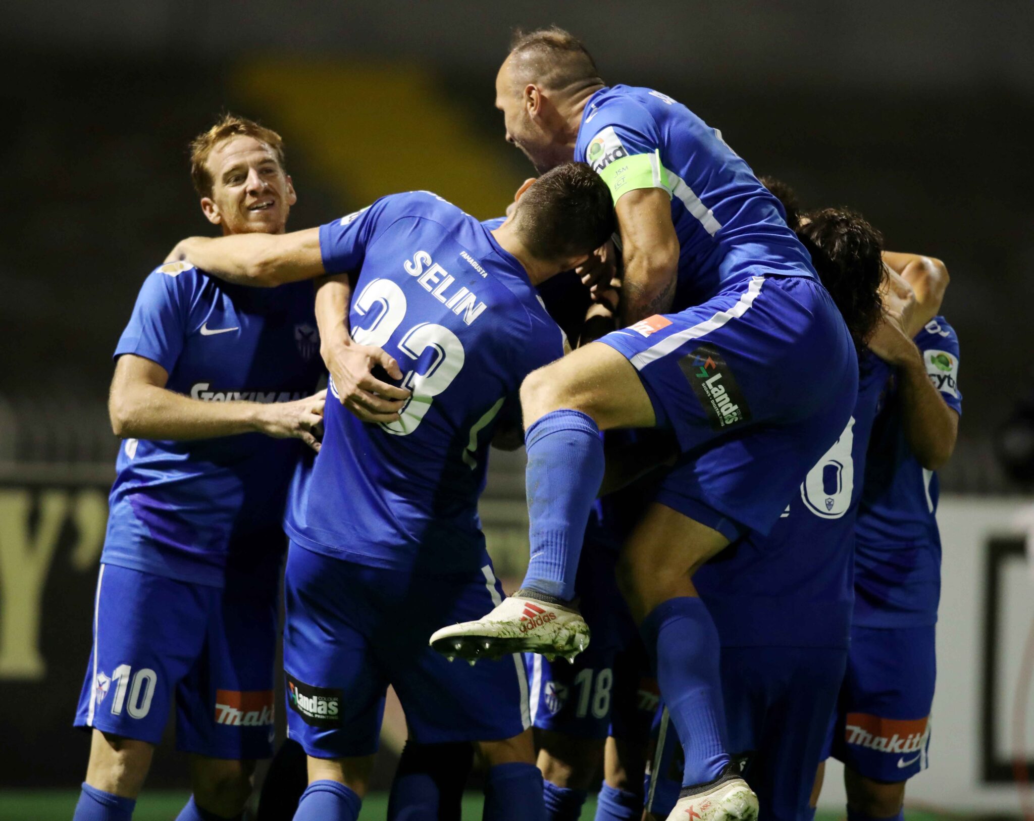 Η «Κυρία» με το πόδι πατημένο στο γκάζι βλέπει… κορυφή