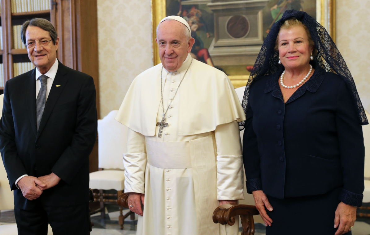 Με πρόσκληση στην Κύπρο και με φόντο το Κυπριακό η επίσκεψη του ΠτΔ στο Βατικανό