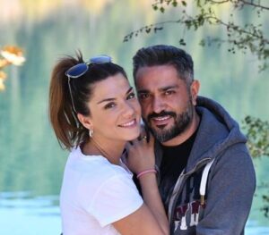 Η γλυκιά μαντινάδα που έγραψε ο Σουλτάτος στη Λασκαράκη (ΦΩΤΟ)