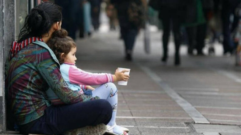 Το 18% των παιδιών που ζουν στην Κύπρο ζουν στο όριο της φτώχειας (BINTEO)