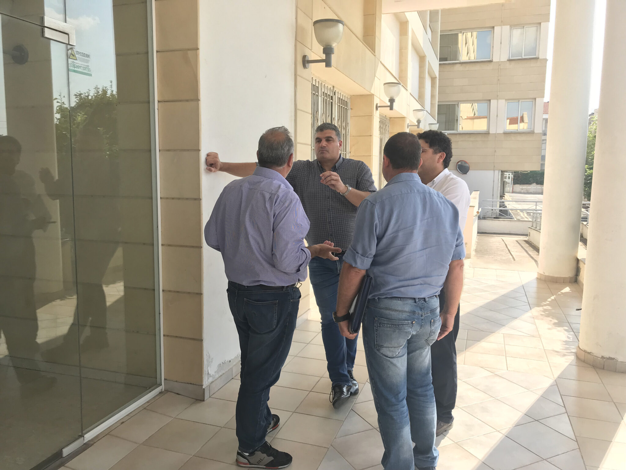 Ζητούν συνάντηση με Χαμπιαούρη για τις πρόωρες αφυπηρετήσεις