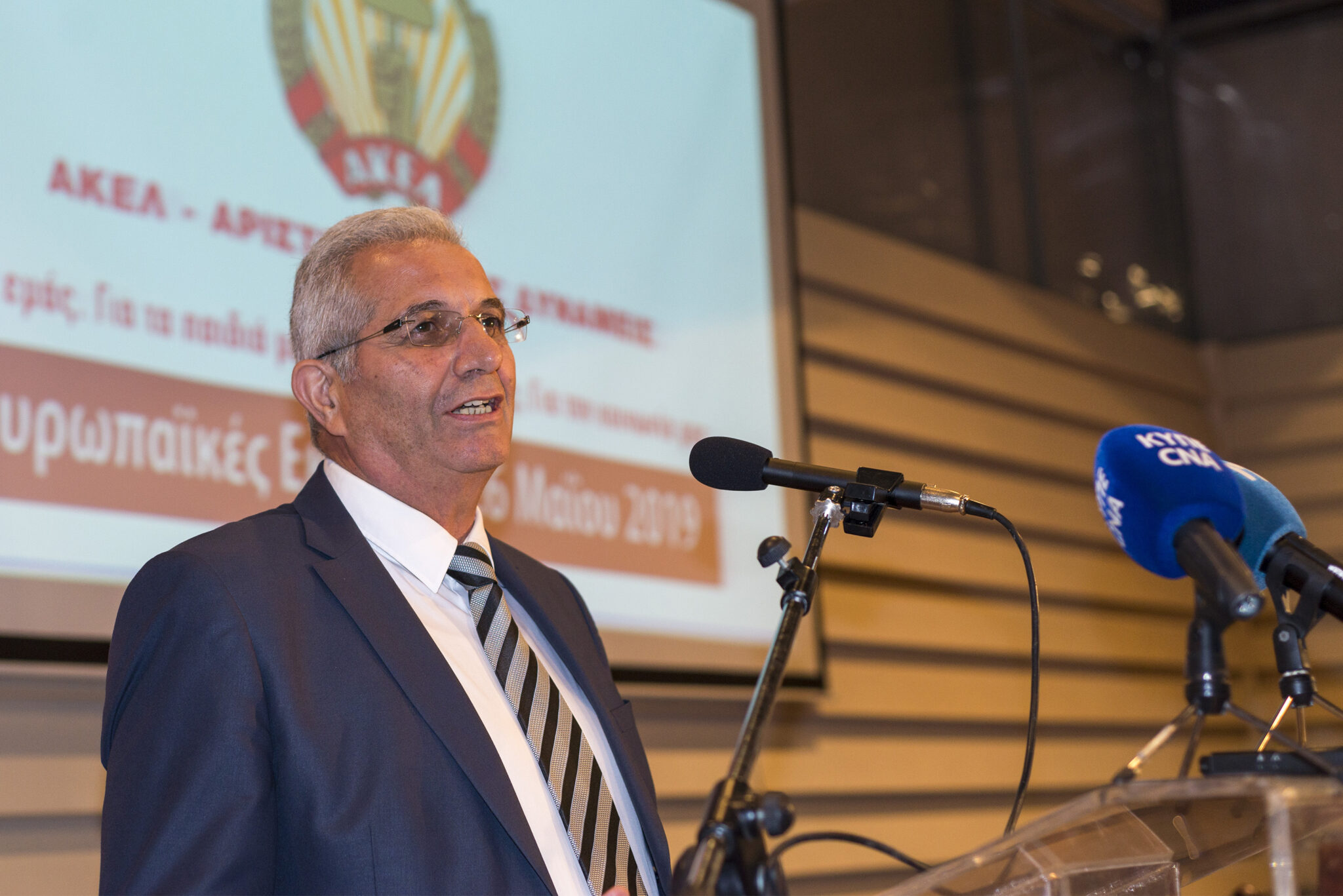 "Γιατί δεν κάνουν συλλήψεις" διερωτάται ο Άντρος για το κατασκοπευτικό βαν (VID)