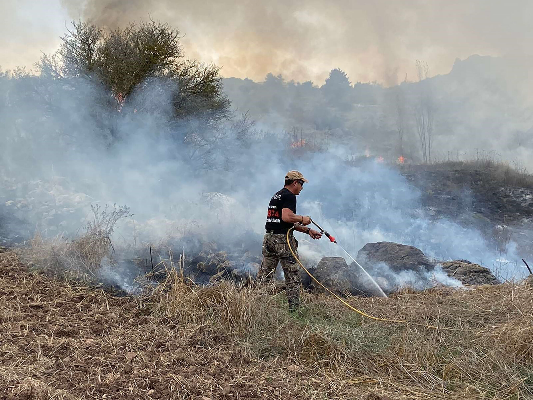 «Δεν πιστεύω ότι κάτοικος του Ακάμα έβαλε το χέρι του στις πυρκαγιές» (ΒΙΝΤΕΟ)