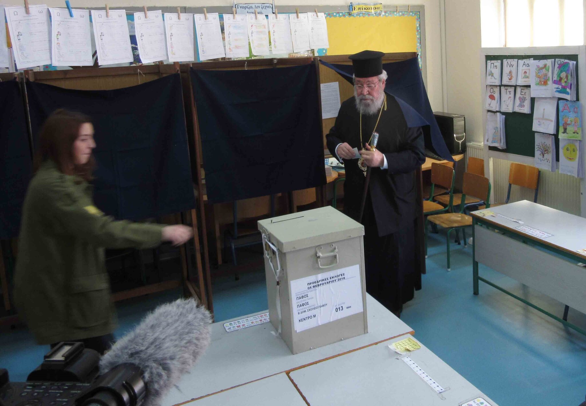 Συλλέγουν υπογραφές για παρέμβαση Κληρίδη στην υπόθεση Αρχιεπισκόπου-Jho Low