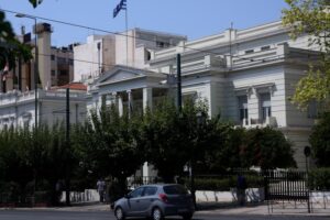 Eλληνικό ΥΠΕΞ: Αβάσιμοι, εσφαλμένοι και αυθαίρετοι οι ισχυρισμοί Σινιρλίογλου