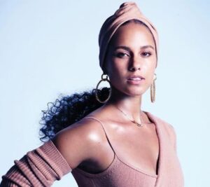 Αλίσια Κις: Η αποστομωτική απάντηση για τα βαμμένα νύχια του 4χρονου γιου της