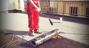 Στα "πράσα" έπιασαν τη σπείρα αλλοδαπών που "έκαναν" μονώσεις ταρατσών