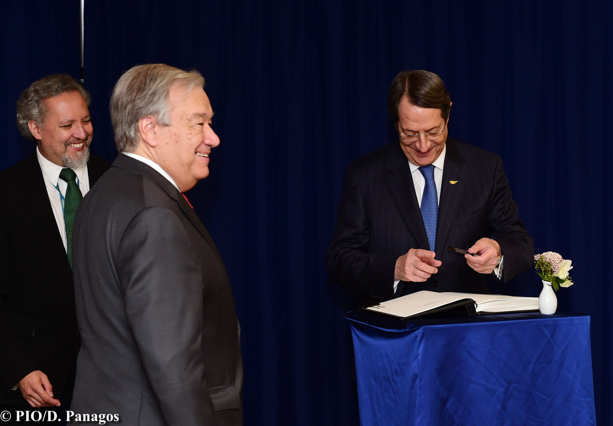 Σύντομη συνάντηση είχαν Αναστασιάδης-Γκουτέρες στο Παρίσι
