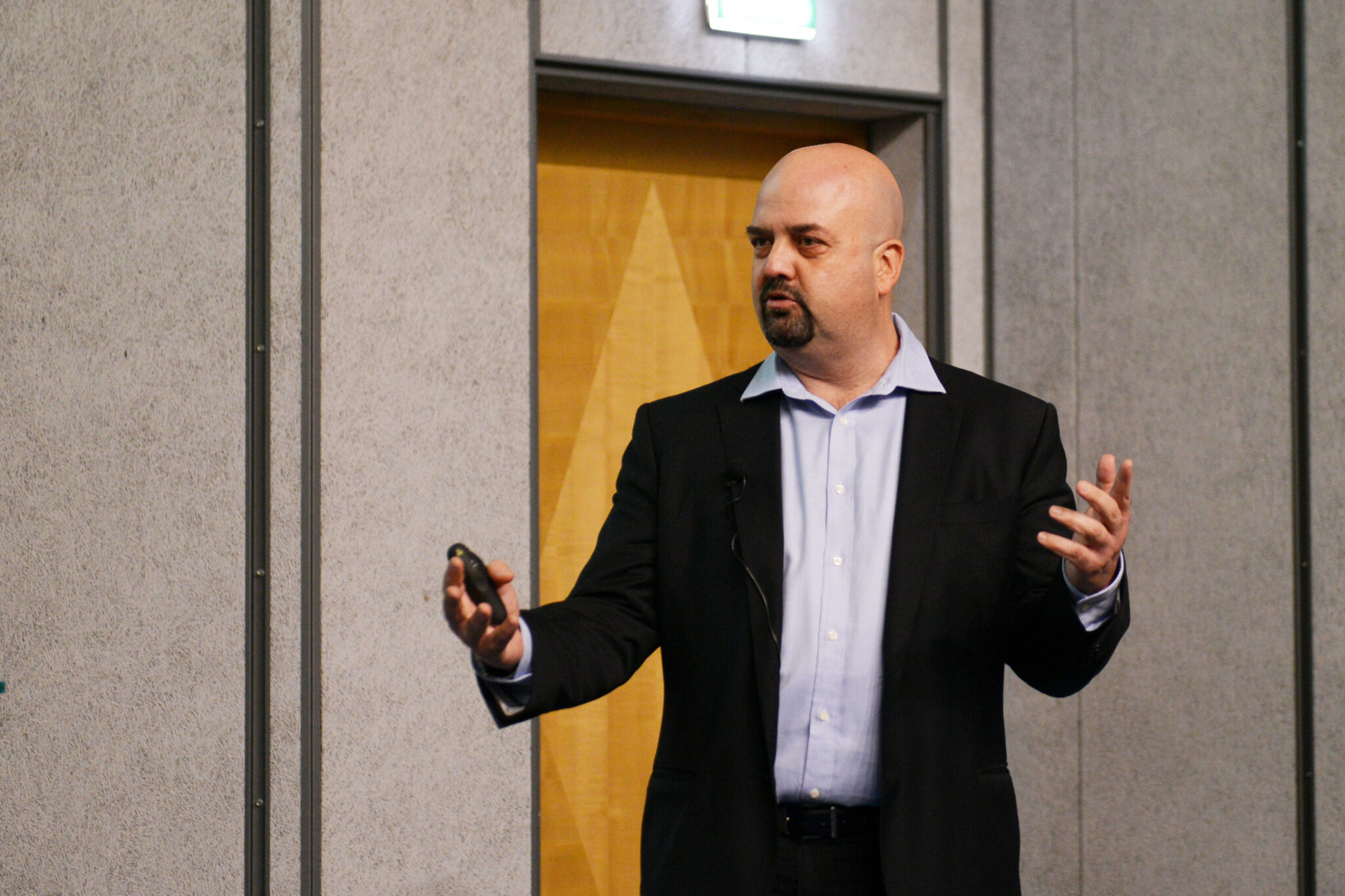 ''Startups. Χρυσοί κανόνες επιχειρηματικότητας, μέσα από ιστορίες της αγοράς''