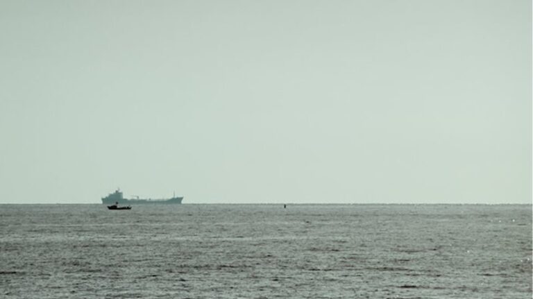 Υεμένη: Οι αντάρτες Χούτι κατέλαβαν τρία πλοία στην Ερυθρά Θάλασσα