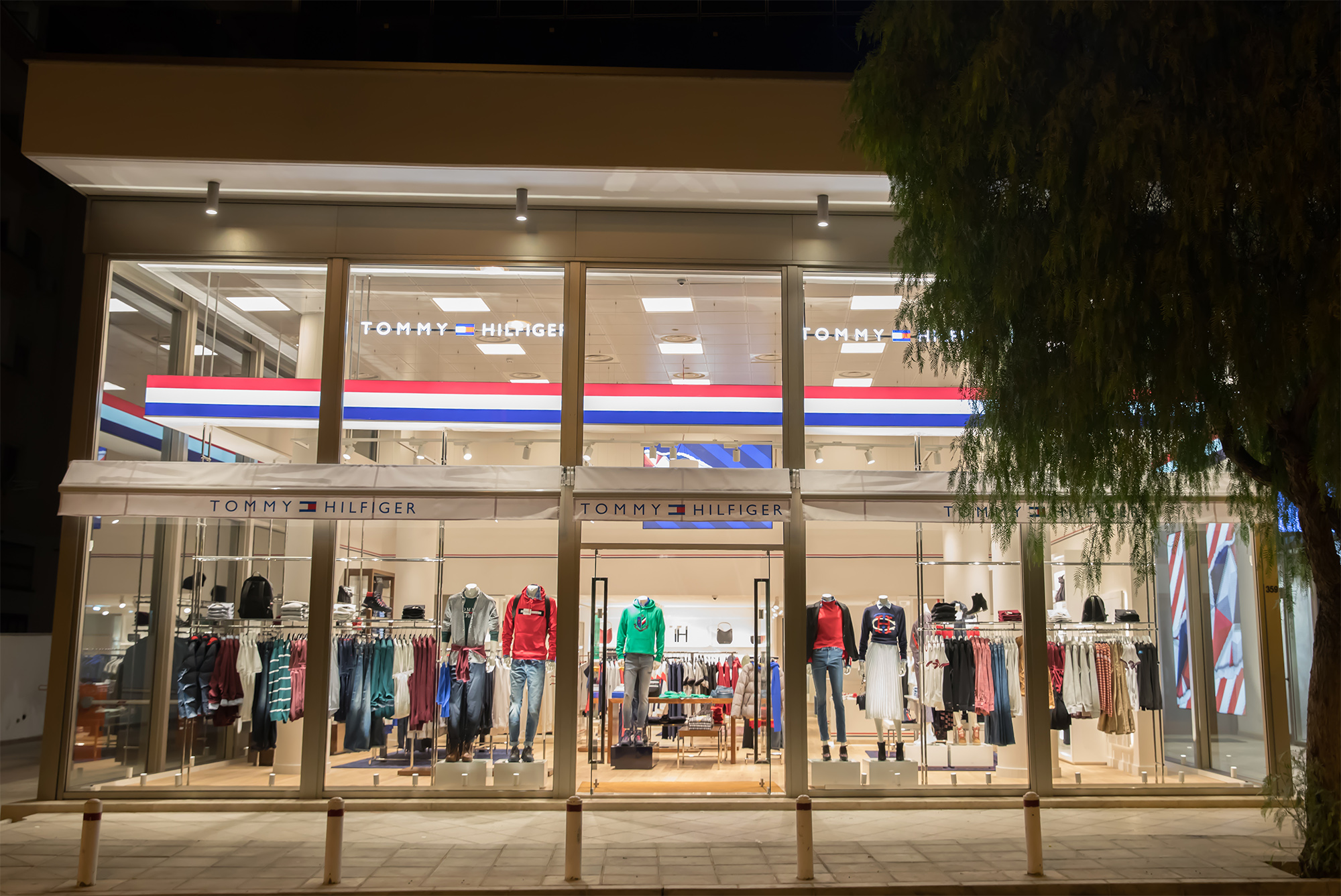 Το επιτυχημένο pop up store της Tommy Hilfiger στη Λεμεσό αλλάζει !