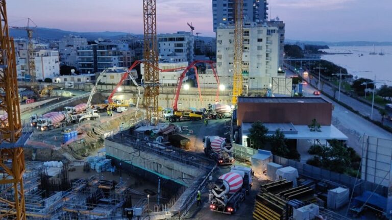 Νέο εντυπωσιακό βίντεο από τη σκυροδέτηση του θεμελίου  του East Tower