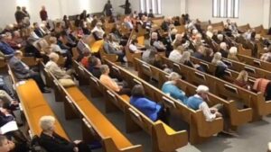 Ένοπλος πιστός σκότωσε τον δράστη της επίθεσης σε εκκλησία στο Τέξας (ΦΩΤΟ)