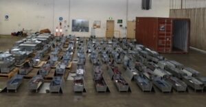 Έκρυβαν σε φουκούδες φορτίο με 654 κιλά ναρκωτικά χάπια (ΒΙΝΤΕΟ)