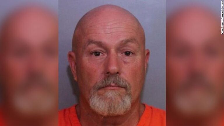 Την σκότωσαν το 1981 και 38 χρόνια μετά είναι ύποπτος ο προπονητής του γιου της