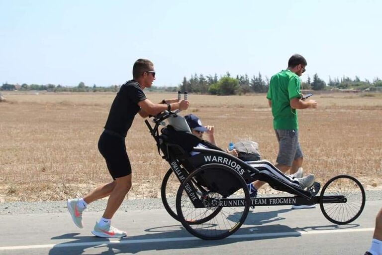 Διένυσε 117 km από την Αγία Νάπα μέχρι τη Λεμεσό συνοδεύοντας άτομο ΑΜΕΑ