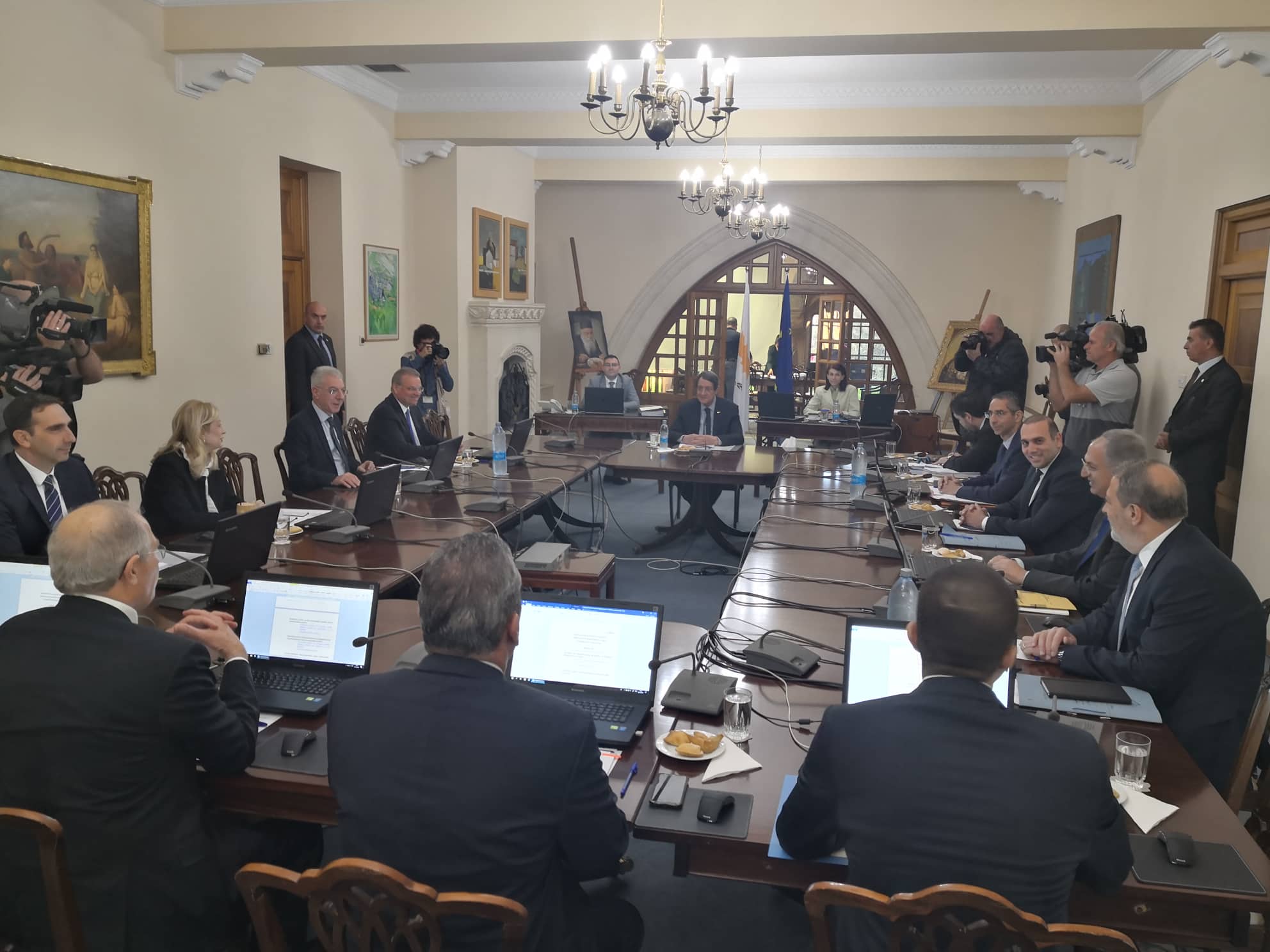 Μετά το μίνι κυβερνητικό "λίφτινγκ" έπιασε δουλειά το Υπουργικό Συμβούλιο