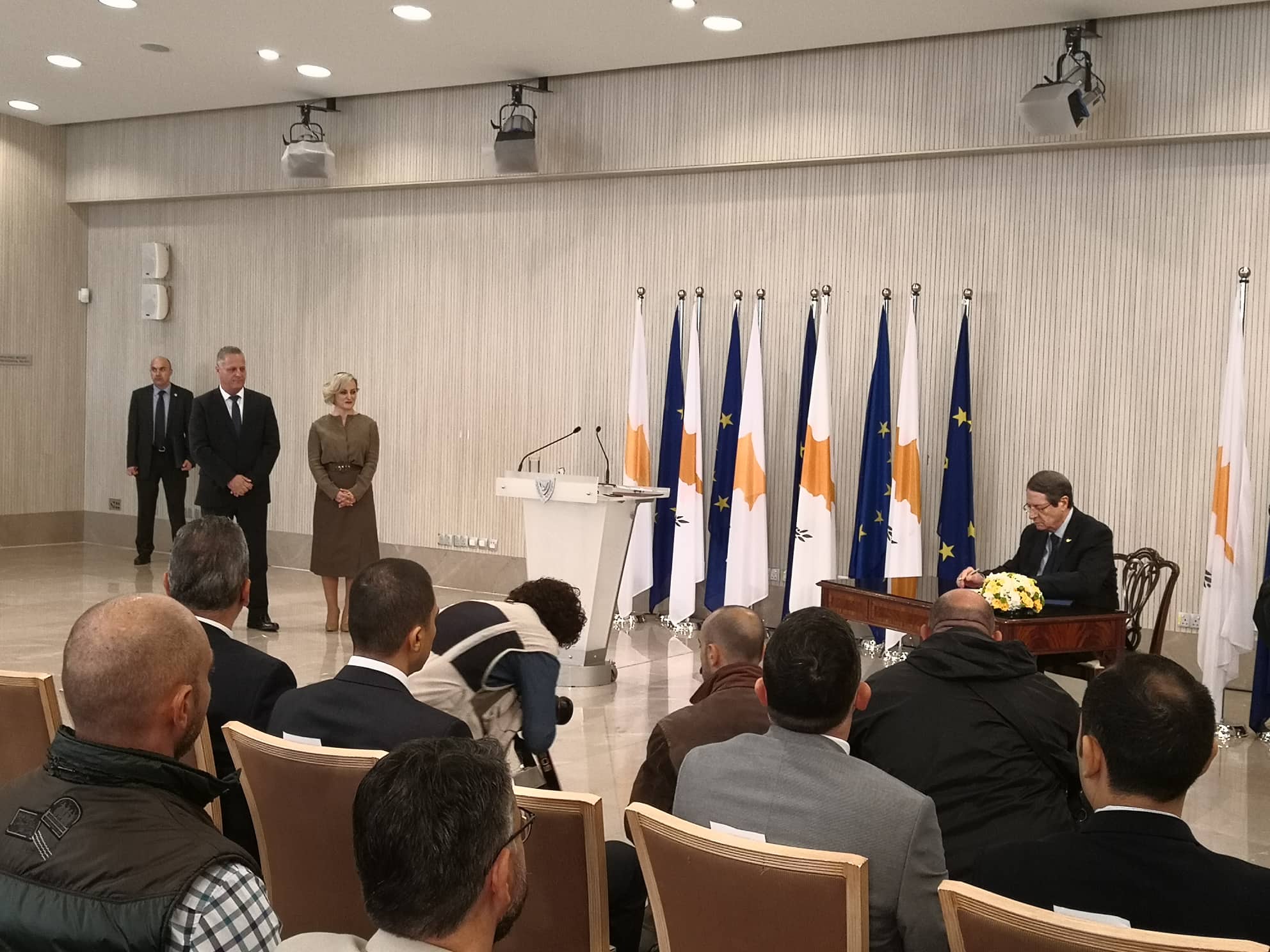 Ανέλαβαν καθήκοντα οι Επίτροποι Κώστας Χαμπιαούρης και Κλέλια Βασιλείου (ΦΩΤΟ)