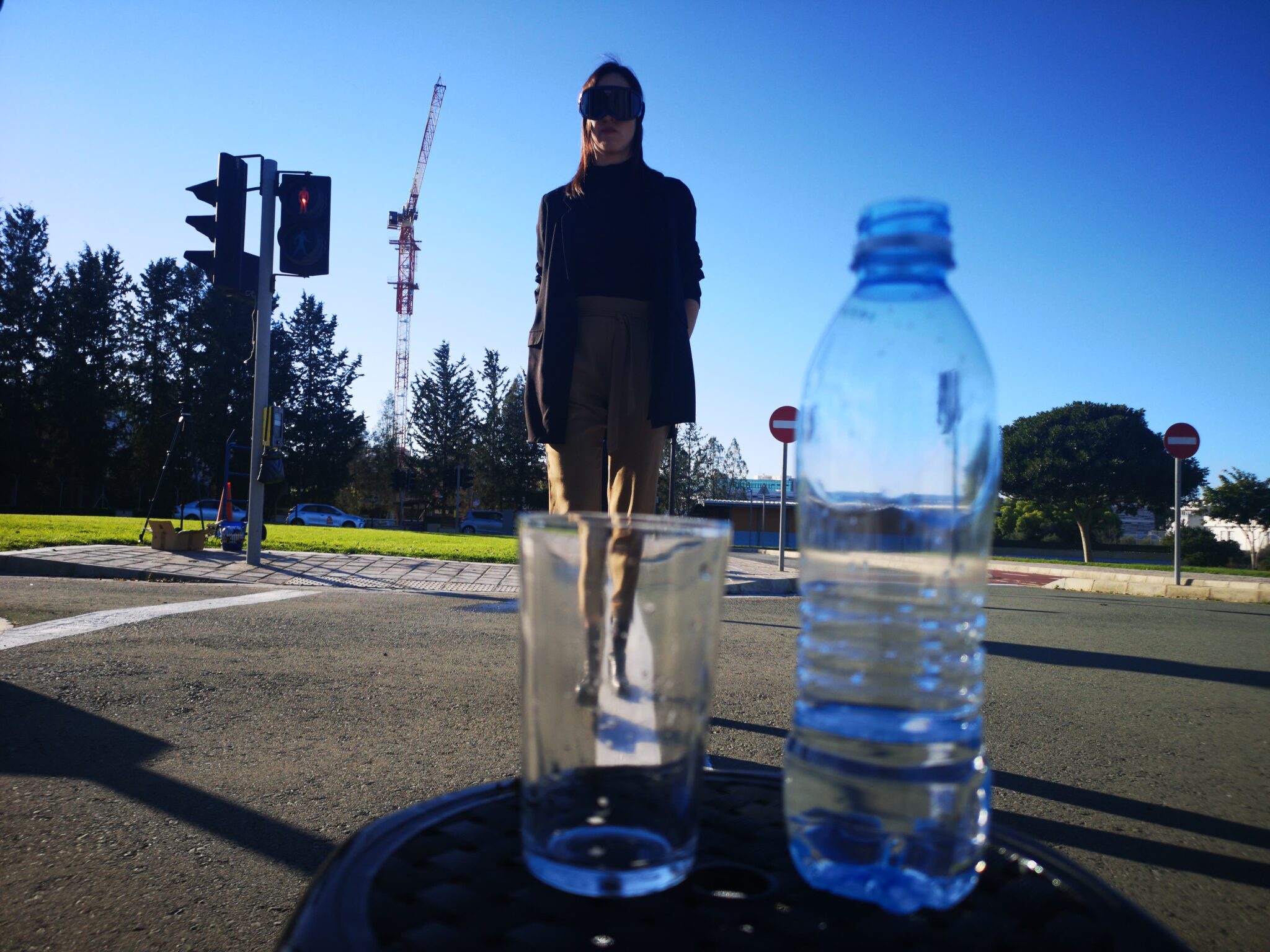 Φορέσαμε τα γυαλιά της Αστυνομίας και μάθαμε τι βλέπει ένας μεθυσμένος (ΒΙΝΤΕΟ)