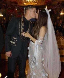 Κορτζιά – Σωτηρίου: Η εντυπωσιακή μπομπονιέρα και τα…φύλλα χρυσού (ΦΩΤΟ)