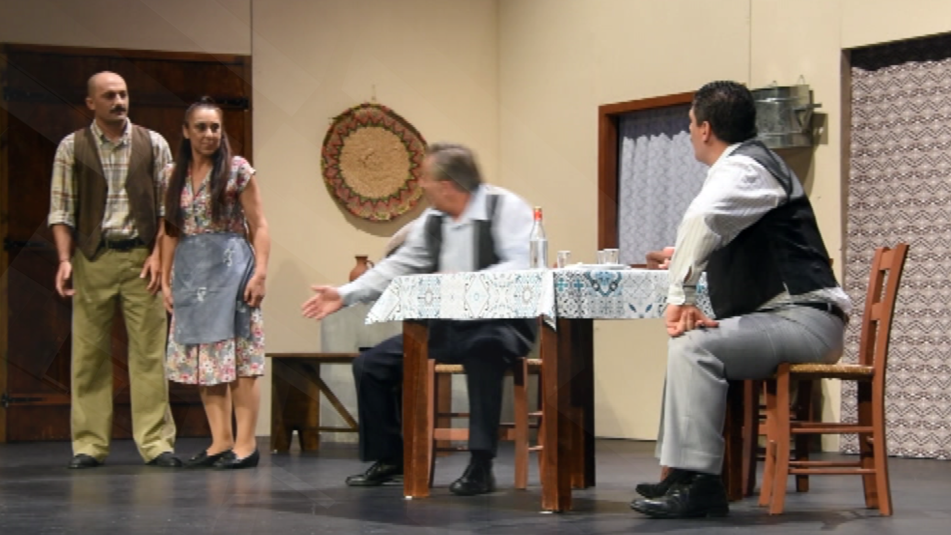 Κρατούμενοι των φυλακών ανέβηκαν στην σκηνή και έστειλαν ηχηρό μήνυμα (ΒΙΝΤΕΟ)