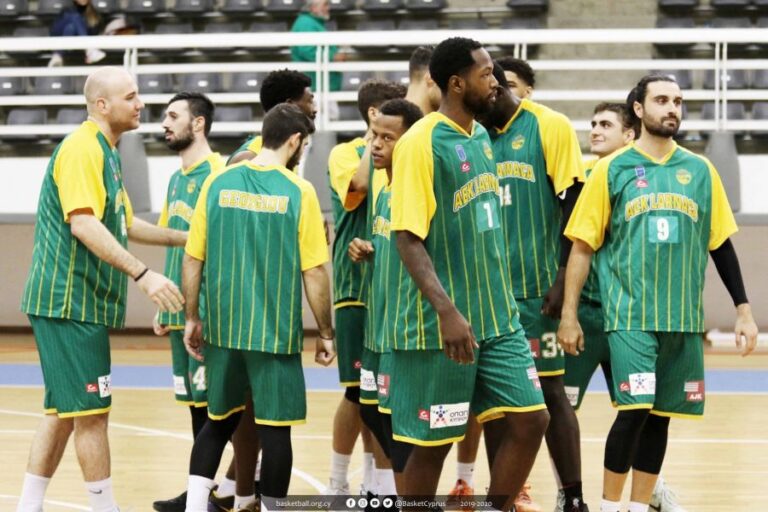 Απειλεί ακόμη και με αποχώρηση από το πρωτάθλημα η ΑΕΚ