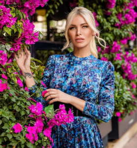 Κατερίνα Καινούργιου: "Τα Χριστούγεννα με βρήκαν πιο ευτυχισμένη από ποτέ"