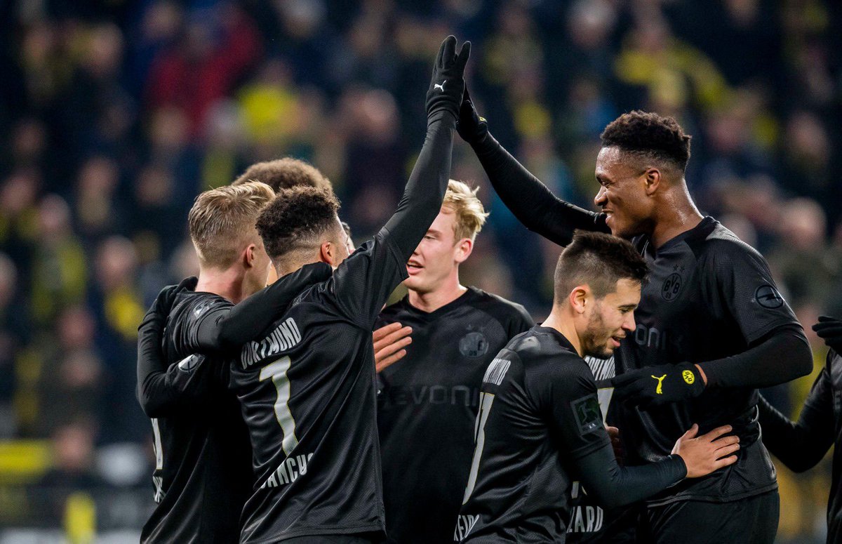 Ξεπούλησε τις νέες εμφανίσεις σε… 2,5 ώρες η Ντόρτμουντ